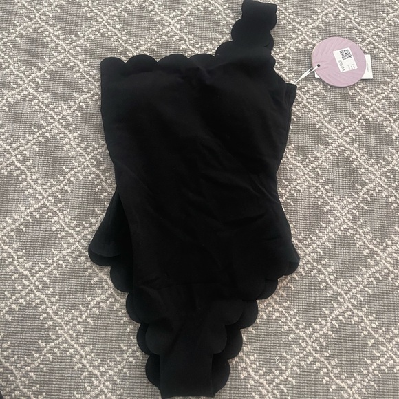 Wiskii active one shoulder scallop bathing suit. NWT - Picture 2 of 7